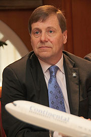 Jim Compton, Continental's Executive Vice President und Chief Marketing Officer bei der Vorstellung der neuen Verbindung in München (Foto: Martin Schmitz)